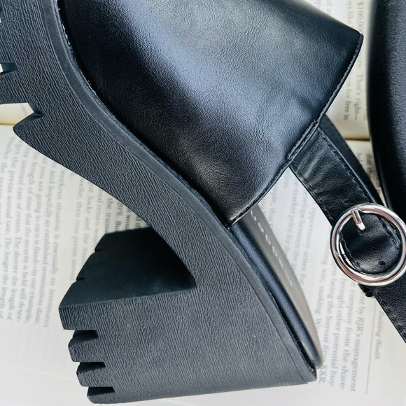 Madden Girl Platform Heel Sandals black and silver 8/5M - Picture 5 of 11